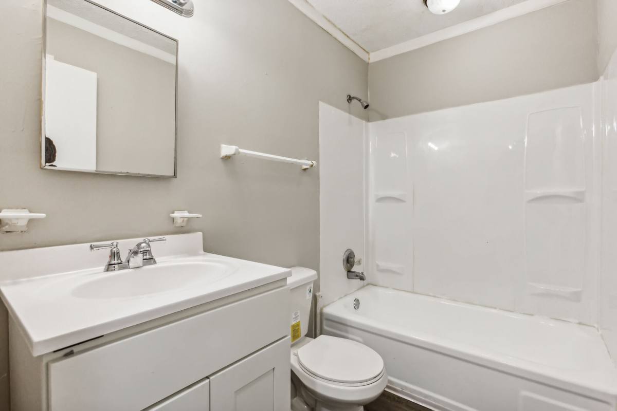 Apartment for rent at Northfield Manor, 1001 W 9th St, Russellville, KY 42276