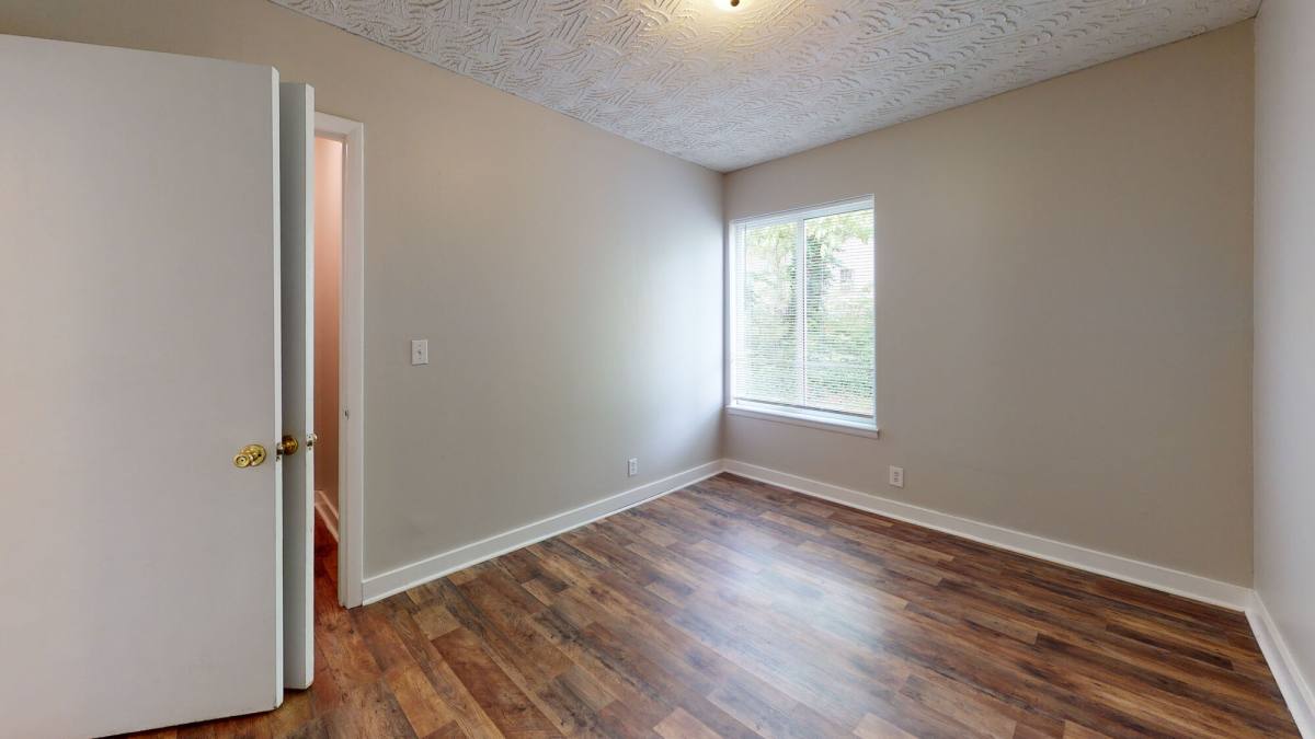 Apartment for rent at Northfield Manor, 1001 W 9th St, Russellville, KY 42276