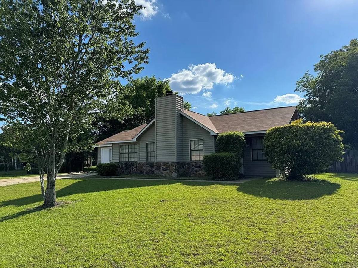 House for rent at 179 Timberline Dr, Ozark, AL 36360