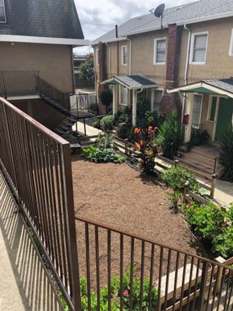 Apartment for rent at 541 Nevin Ave, Richmond, CA 94801