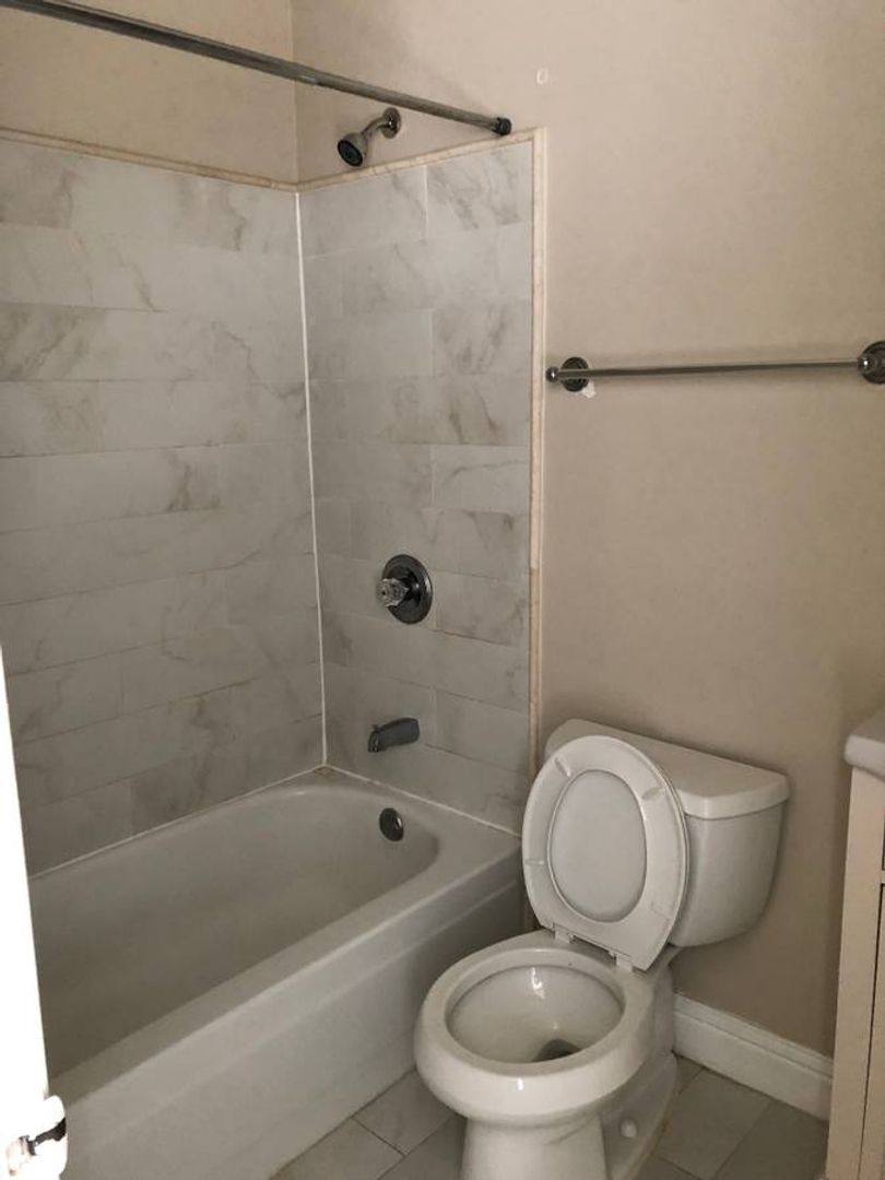 Apartment for rent at 541 Nevin Ave, Richmond, CA 94801