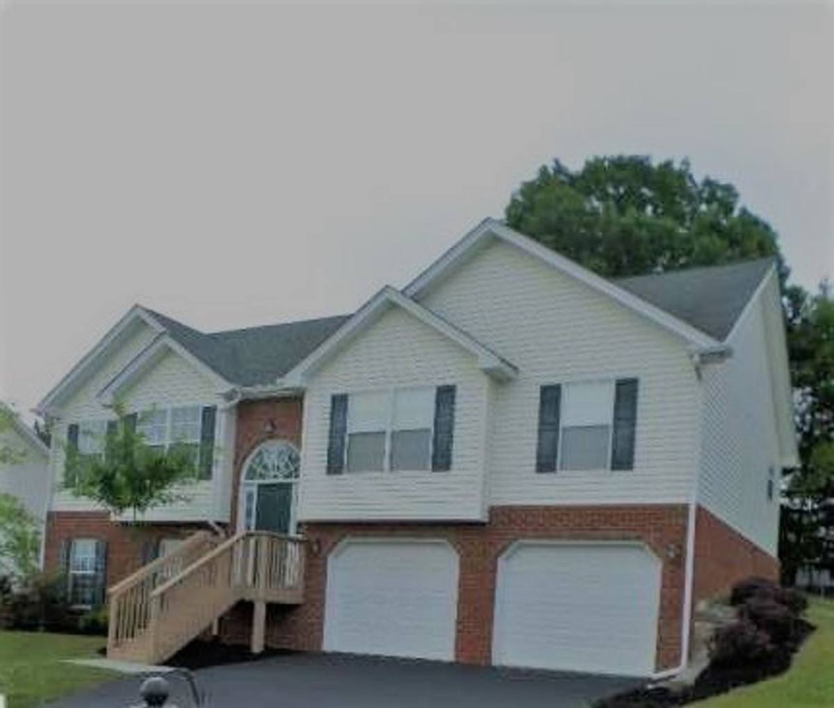 House for rent at 245 Windsor Dr, Christiansburg, VA 24073