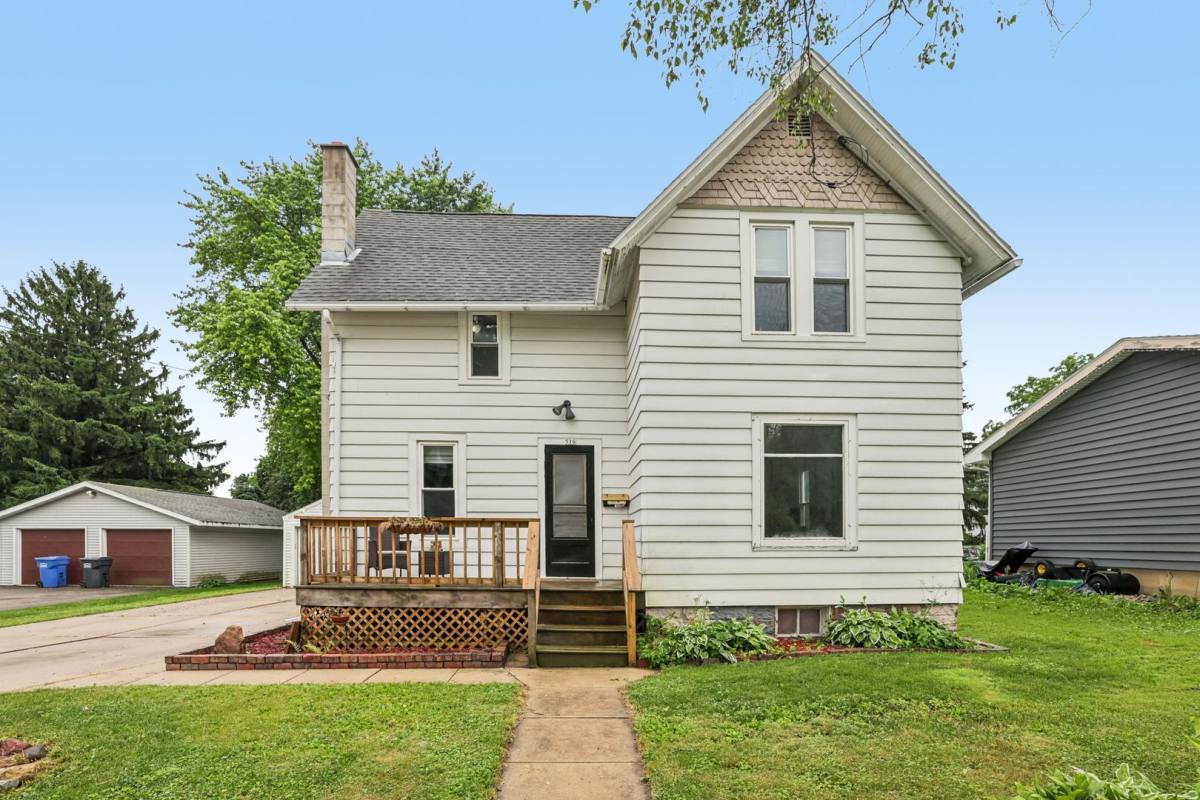 House for rent at 516 Poet St, Columbus, WI 53925
