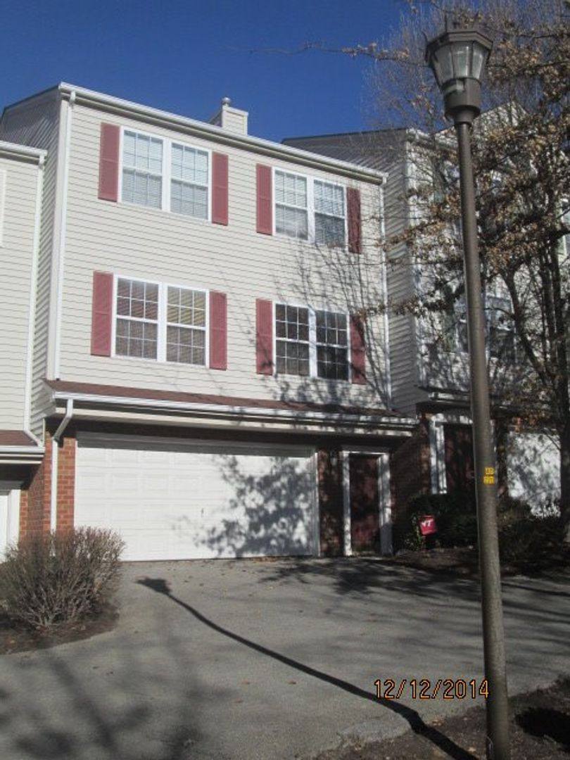 Townhouse for rent at 305 Silverleaf Lane, Christiansburg, VA 24073