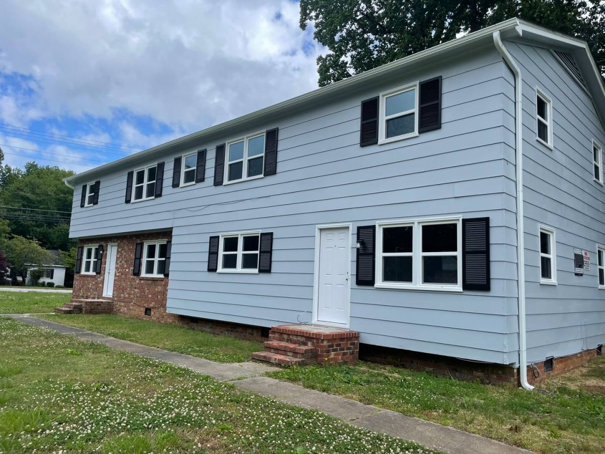 Apartment for rent at 101 Greenbriar Rd, Greensboro, NC 27405