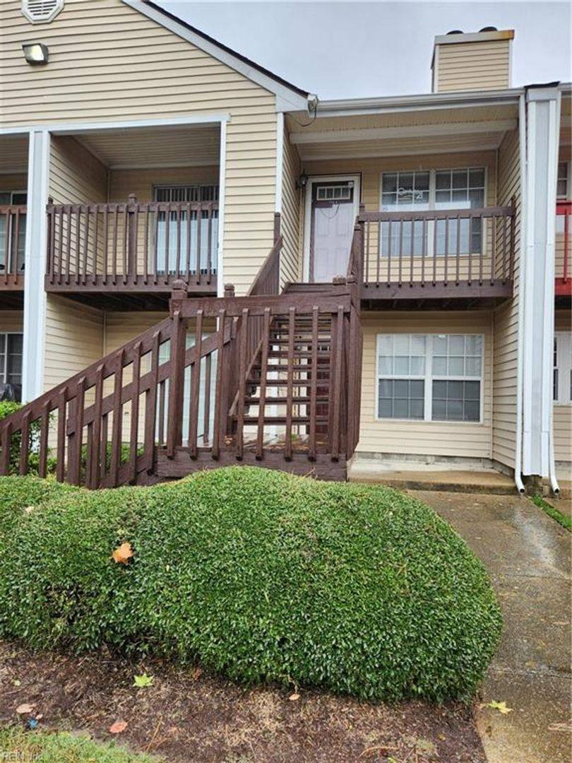 Condo for rent at 3722 B Towne Point Rd, Portsmouth, VA 23703
