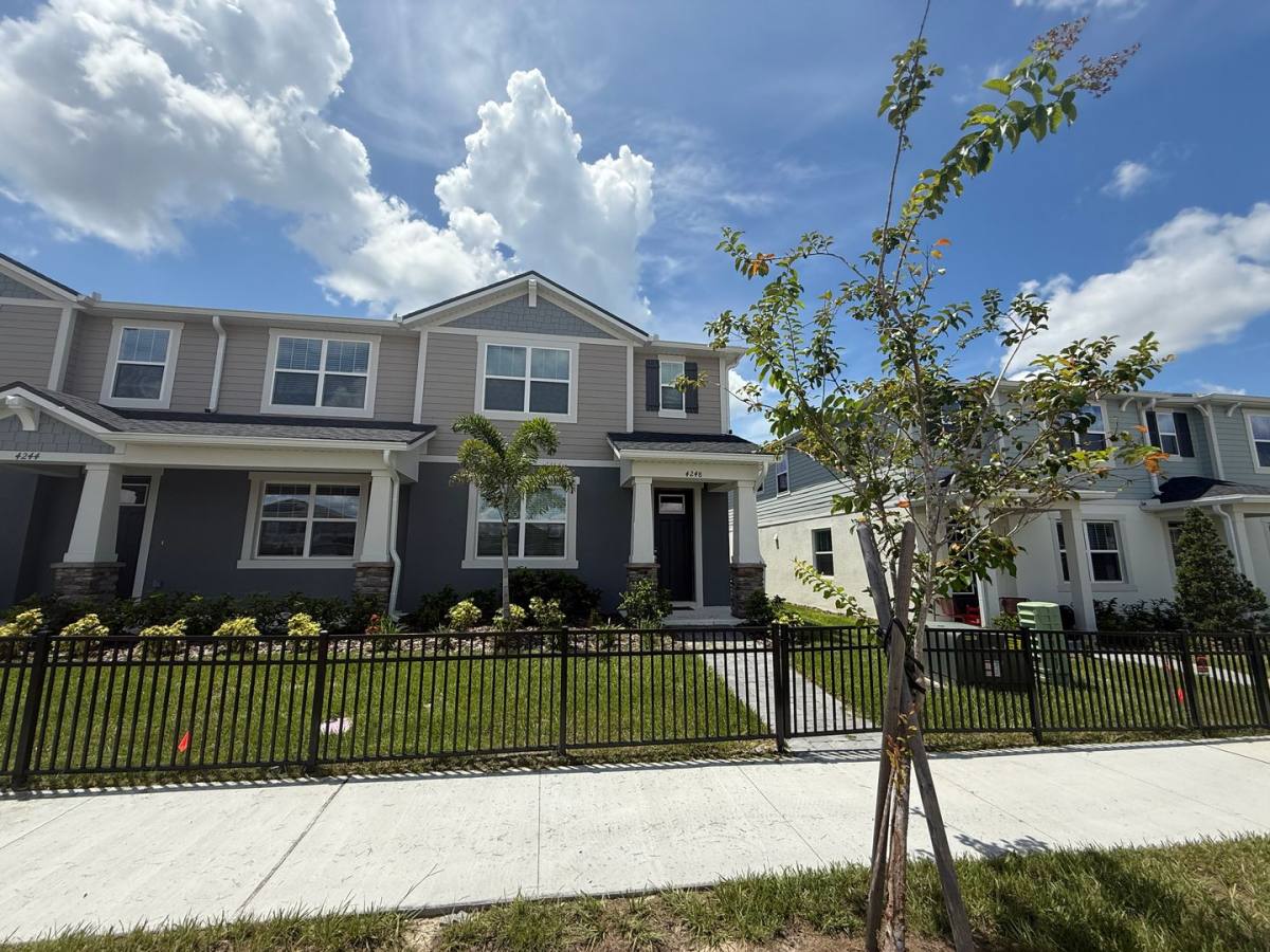Townhouse for rent at 4248 Sadler Rd, Apopka, FL 32712