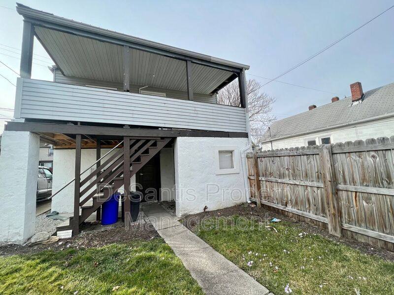 Apartment for rent at 1613 Fourth Ave #REAR, New Kensington, PA 15068