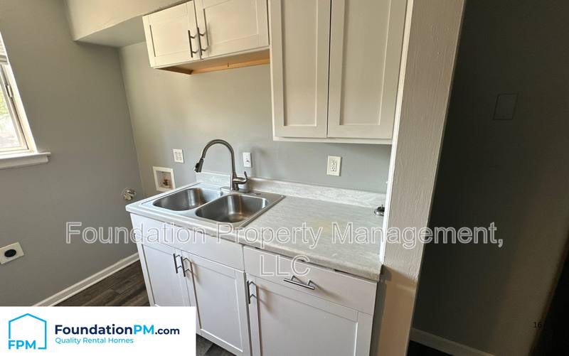 House for rent at 1587 Cherry Rd #4, Memphis, TN 38117