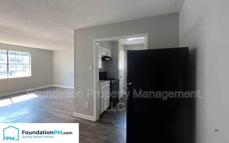 House for rent at 1587 Cherry Rd #4, Memphis, TN 38117