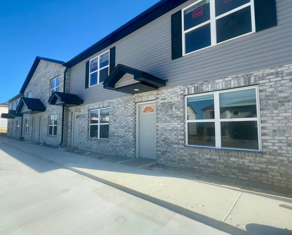 Townhouse for rent at 27301 Warrior Loop, Warrenton, MO 63383
