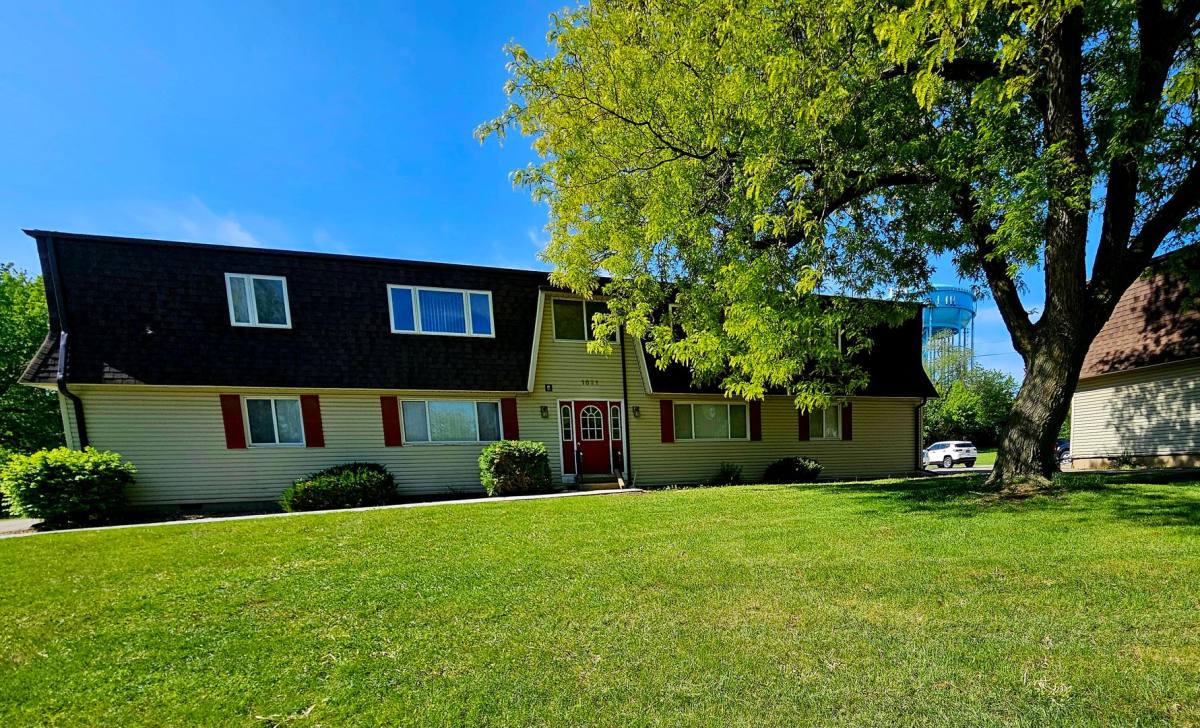 Apartment for rent at 1637 Carriage Hill Dr, Waterloo, IA 50701