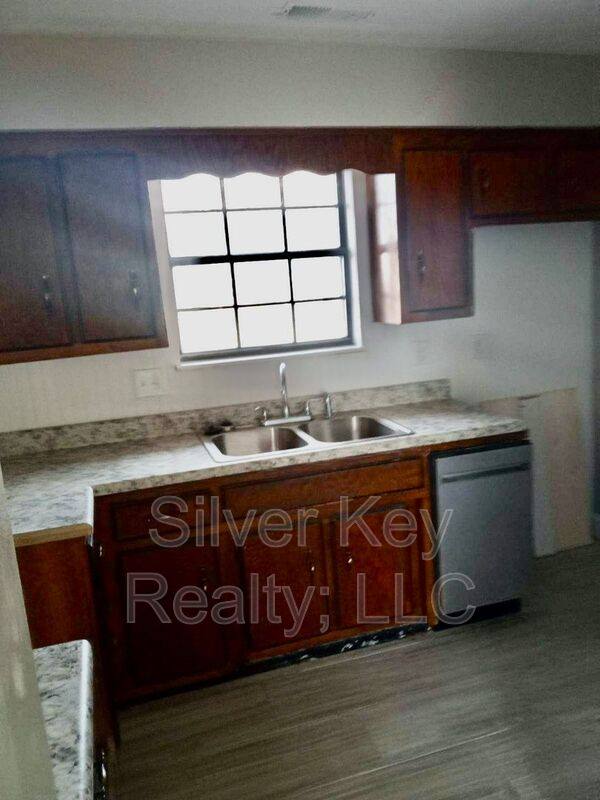 Apartment for rent at 408 & 410 Oklahoma St #6, Madisonville, TN 37354