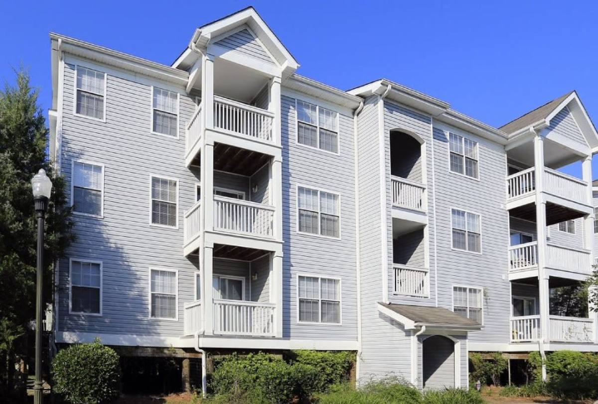Apartment for rent at 2040 Ashley River Rd, Charleston, SC 29407