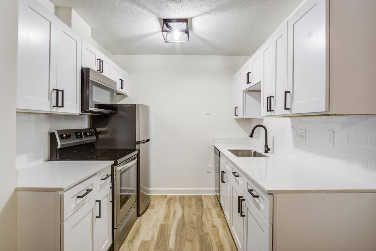 Apartment for rent at 2040 Ashley River Rd, Charleston, SC 29407