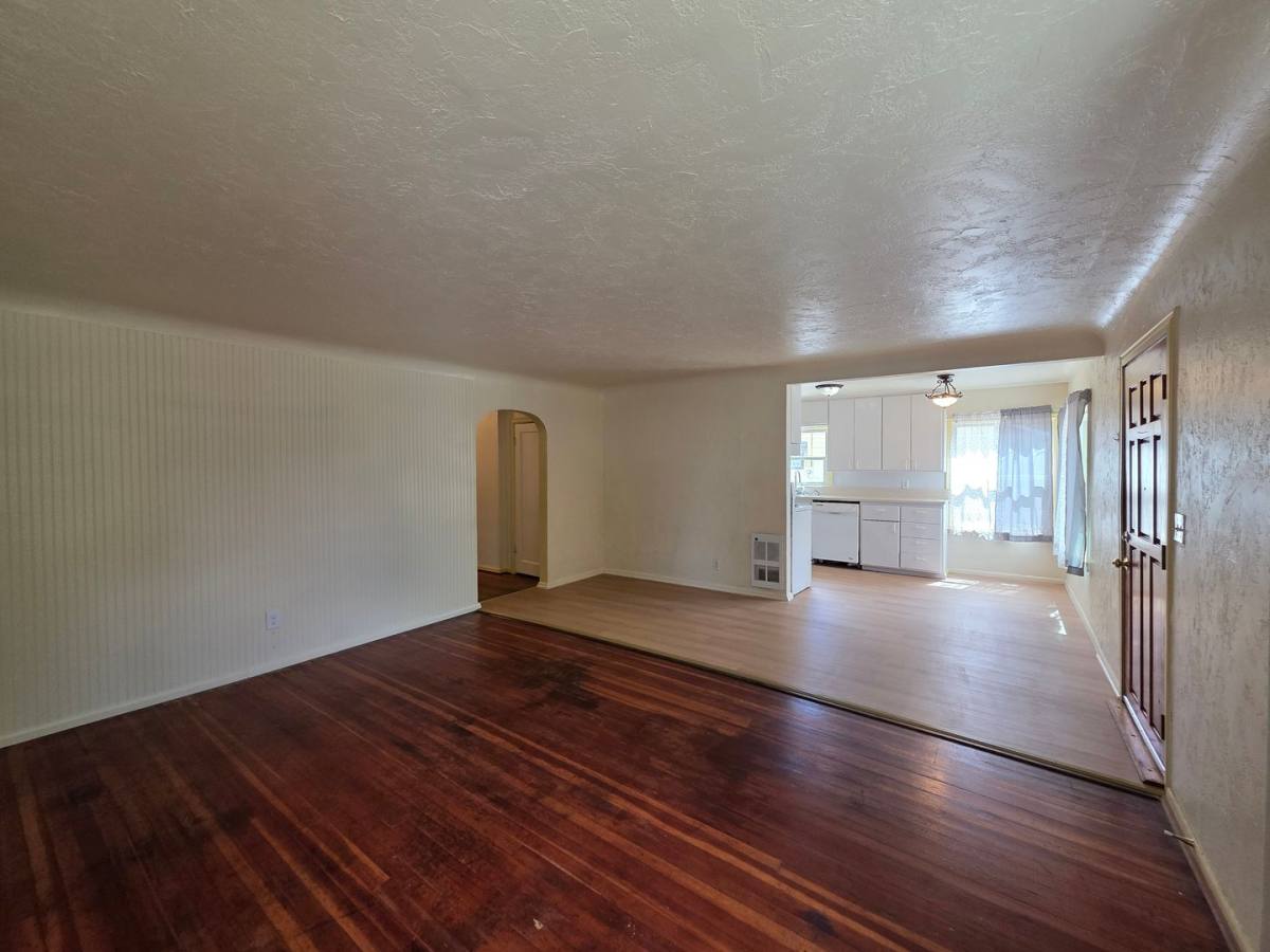 House for rent at 357 16th St, Springfield, OR 97477