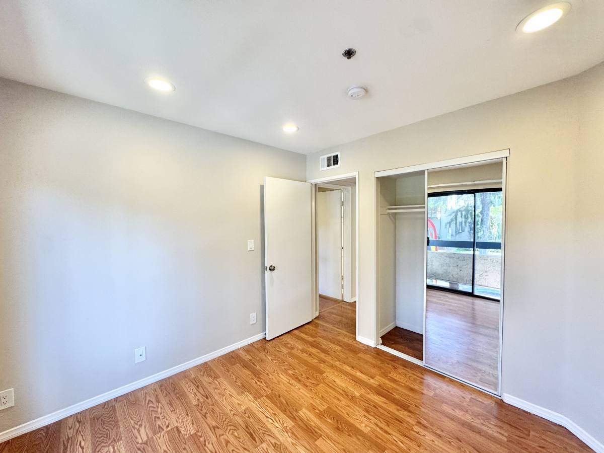 Apartment for rent at 100 N Clark Dr #205, Los Angeles, CA 90048