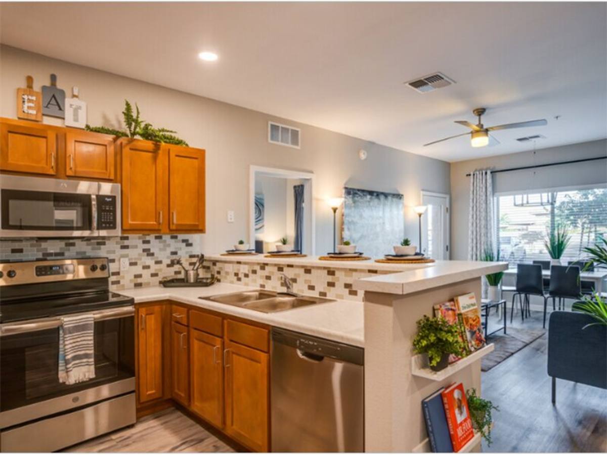 Apartment for rent at 715 N Country Club Dr, Mesa, AZ 85201