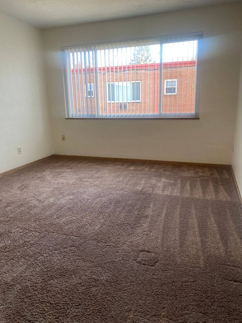 Apartment for rent at 22250-22280-22300 Euclid Ave, Euclid, OH 44117