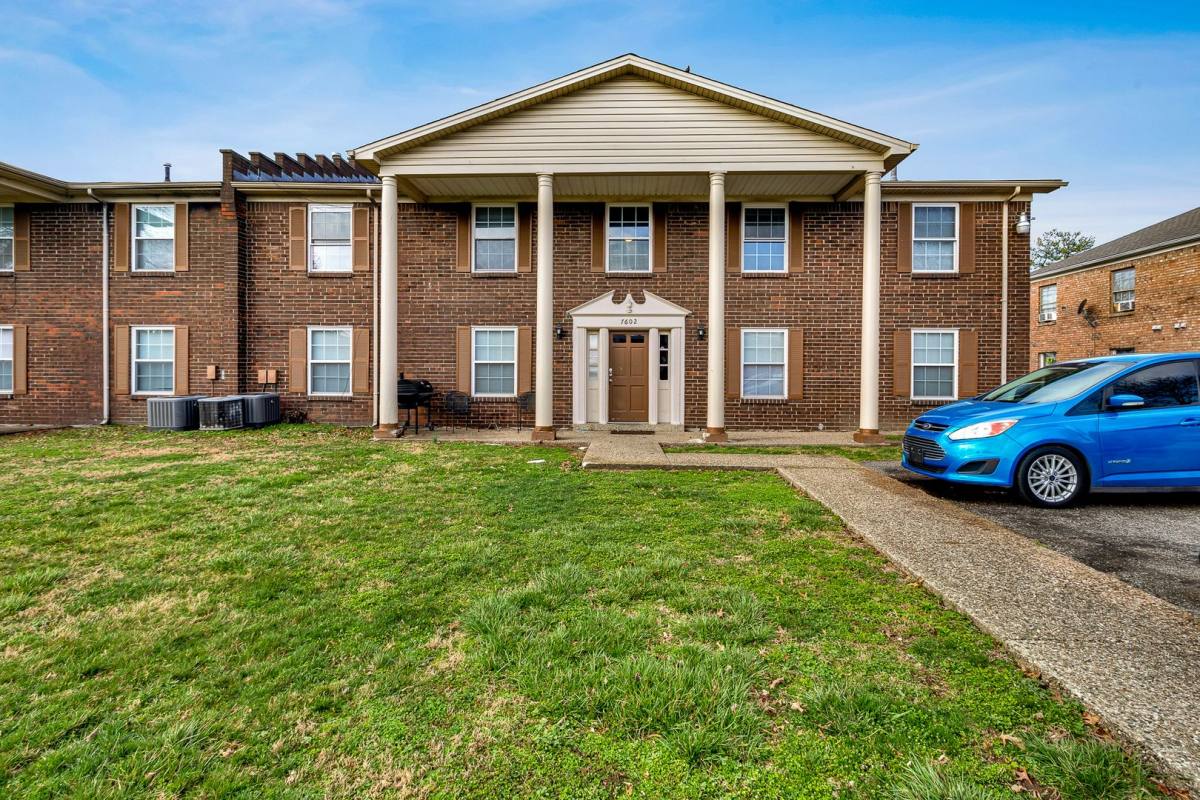 Apartment for rent at 601-603 Revolutionary Rd, Louisville, KY 40214