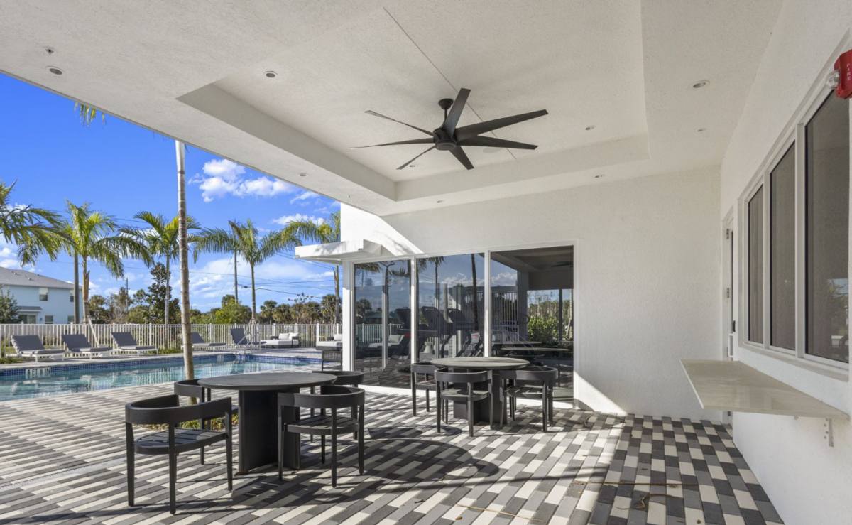 Apartment for rent at 400 SE Central Parkway, Stuart, FL 34994