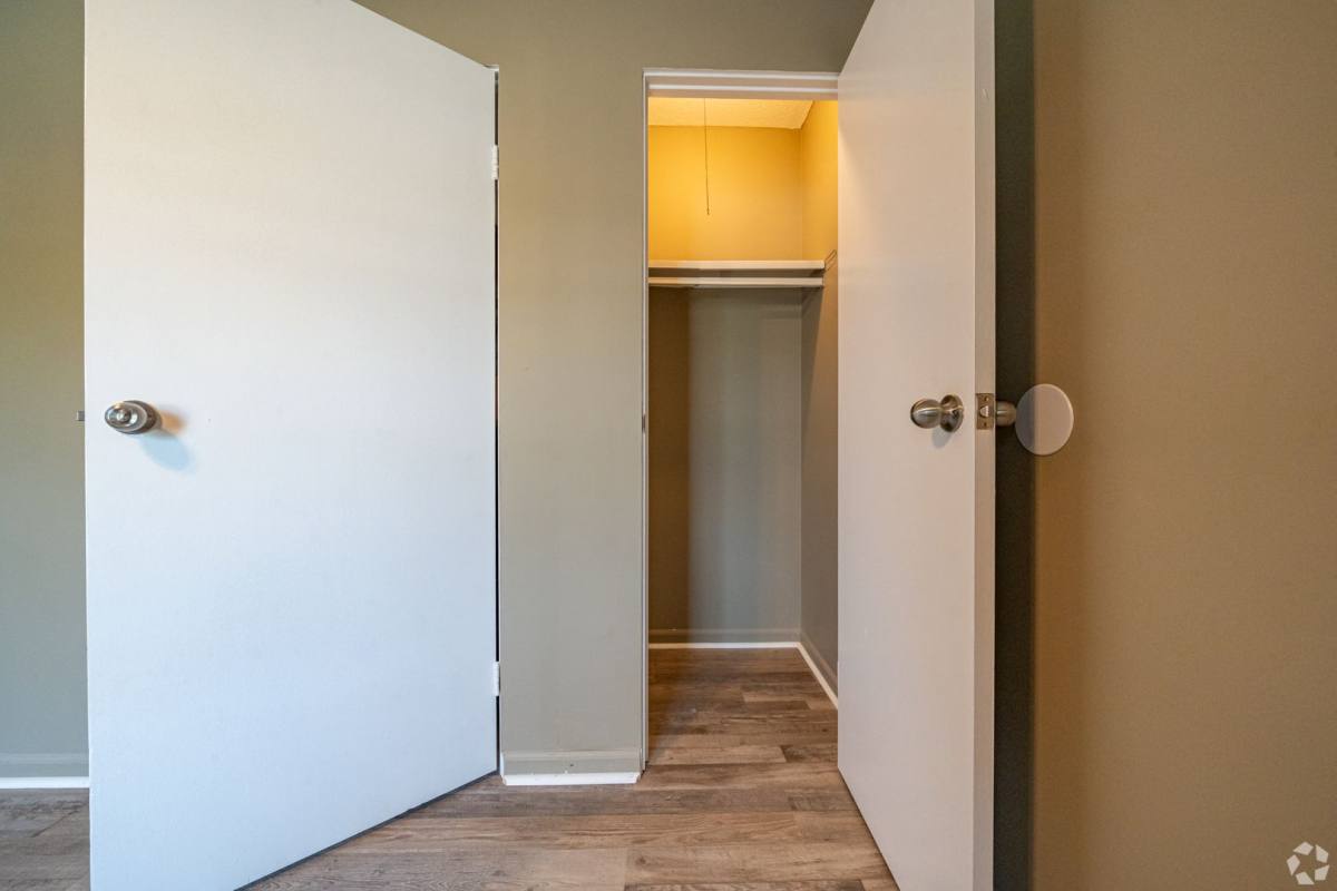 Townhouse for rent at 300 E Shelbourne Dr, Normal, IL 61761