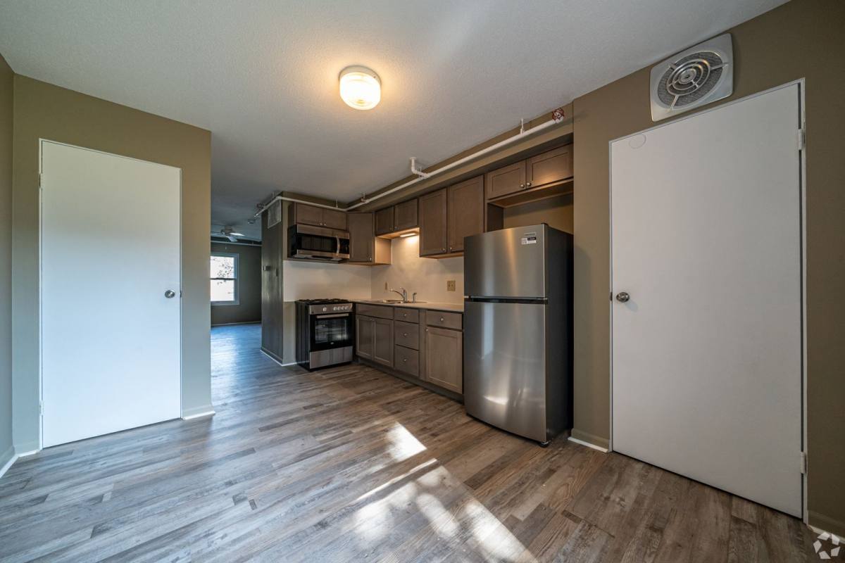 Townhouse for rent at 300 E Shelbourne Dr, Normal, IL 61761