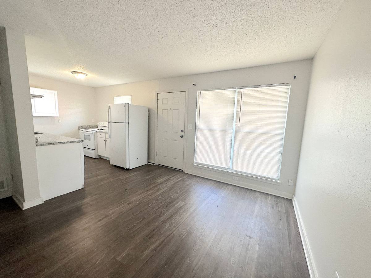 Apartment for rent at 108 E Hargis St, Belton, MO 64012