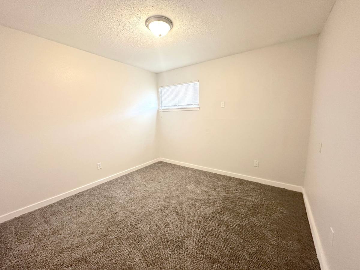 Apartment for rent at 108 E Hargis St, Belton, MO 64012