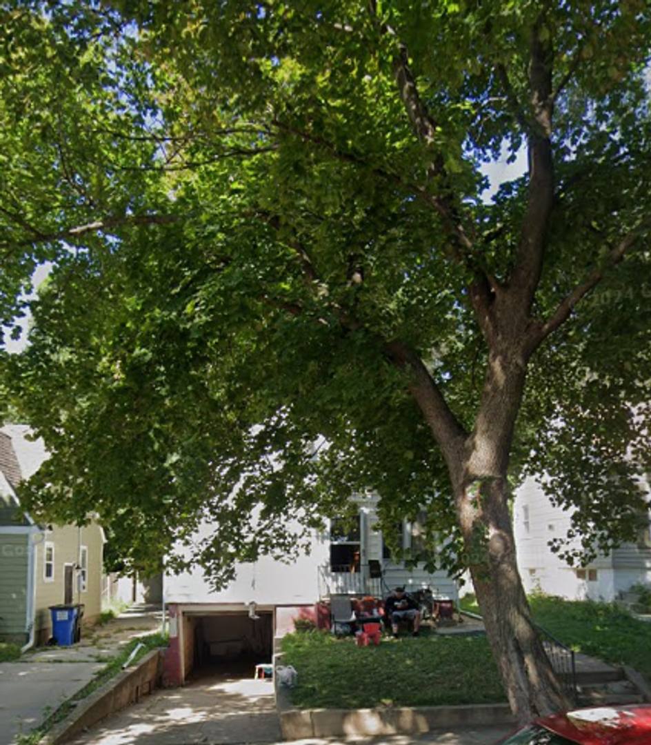 House for rent at 1208 W 15th St, Sioux Falls, SD 57104