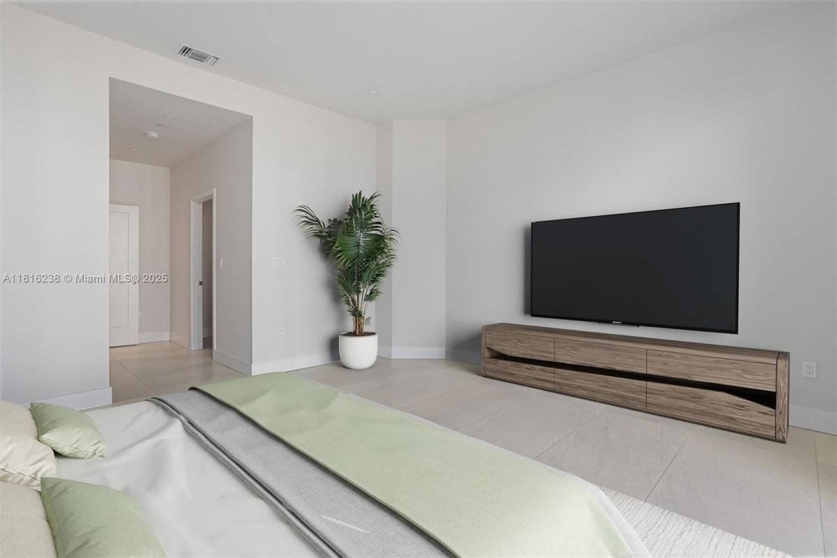 Apartment for rent at 555 NE 34th St #807, Miami, FL 33137