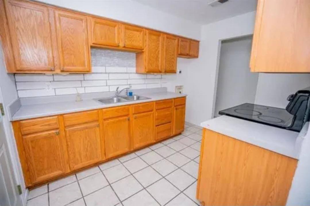 House for rent at 2626 Linda Dr, Ennis, TX 75119