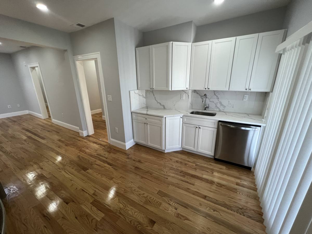 Apartment for rent at 372 Oxford St #I6, Cambridge, MA 02140