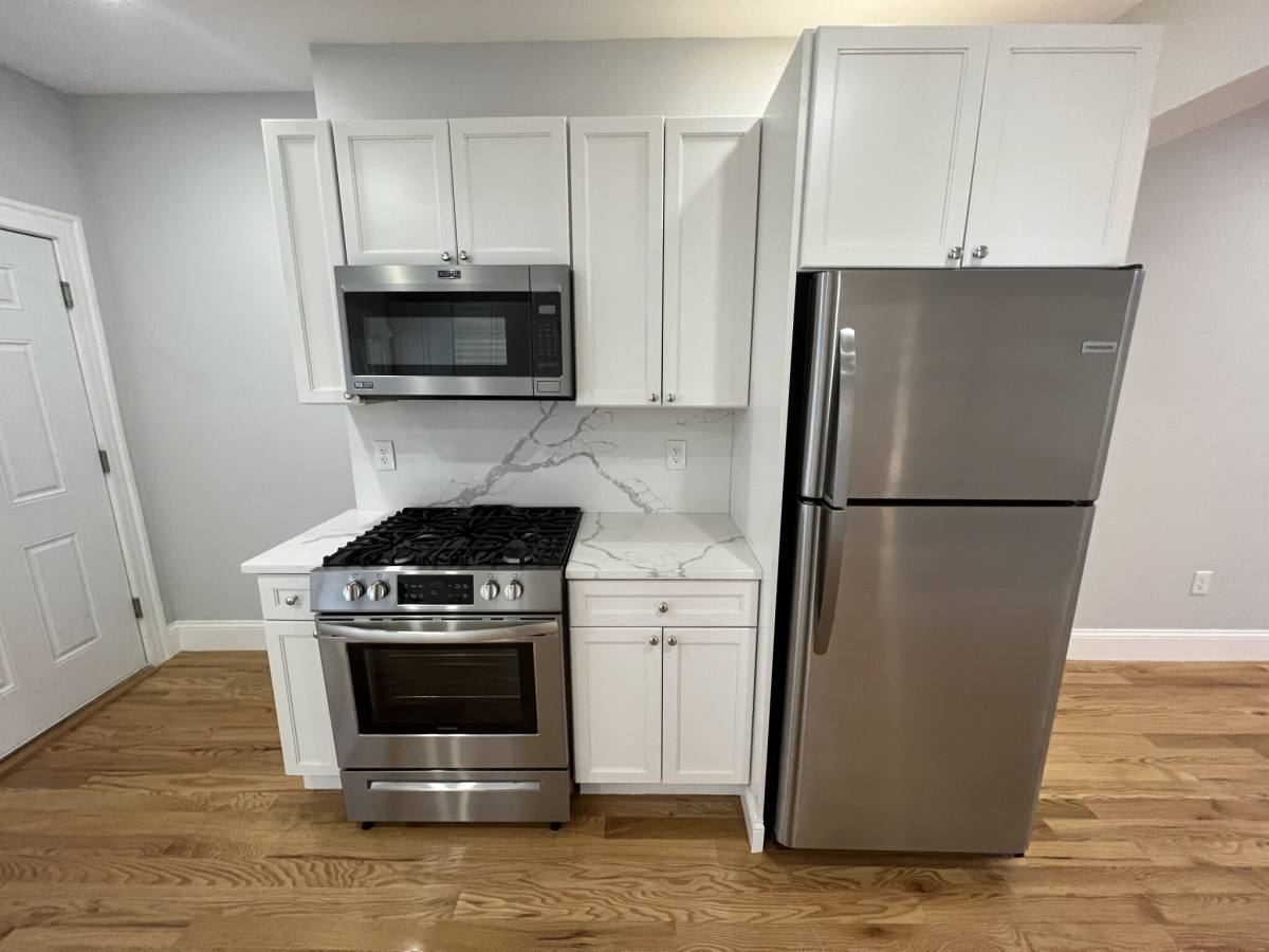 Apartment for rent at 372 Oxford St #I6, Cambridge, MA 02140