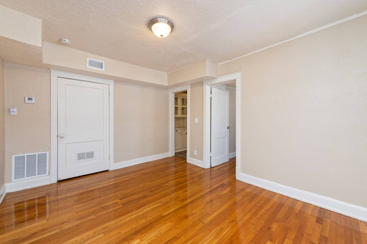 Apartment for rent at Valentine, 3700-3706 Washington St, Kansas City, MO 64111