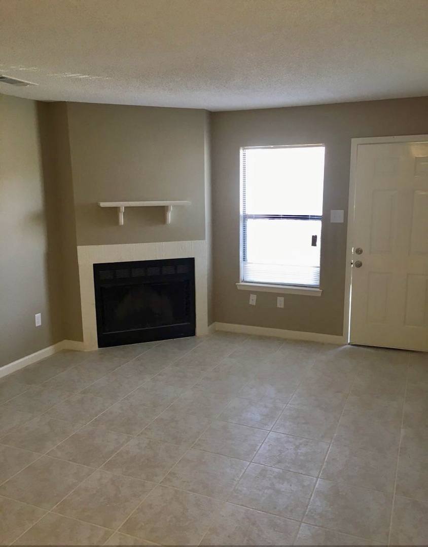 Apartment for rent at 14130 Azalea Park Ave, Baton Rouge, LA 70816