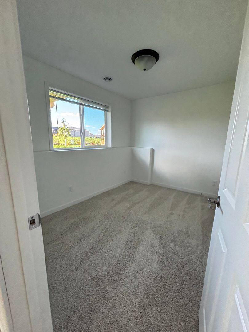 Townhouse for rent at 950 61st Ave W, West Fargo, ND 58078