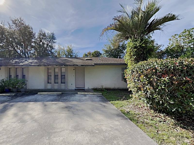 Apartment for rent at 32819 Blossom Lane, Leesburg, FL 34788