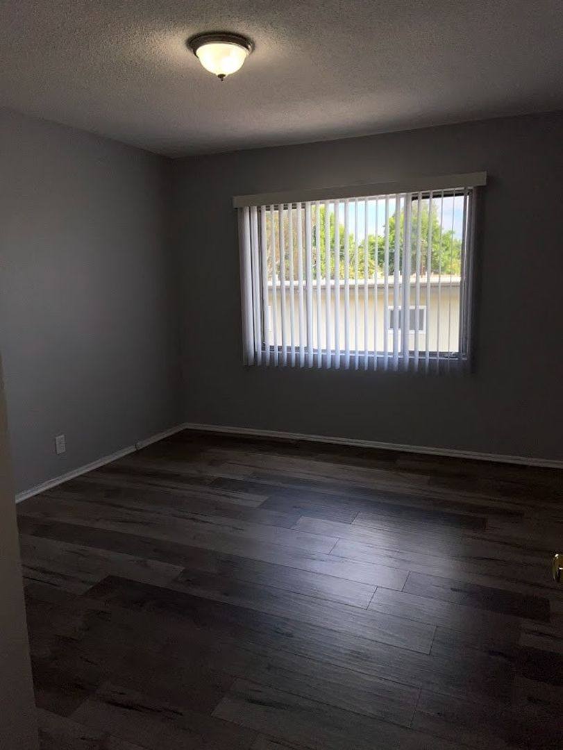 Apartment for rent at 4633 August St, Los Angeles, CA 90008