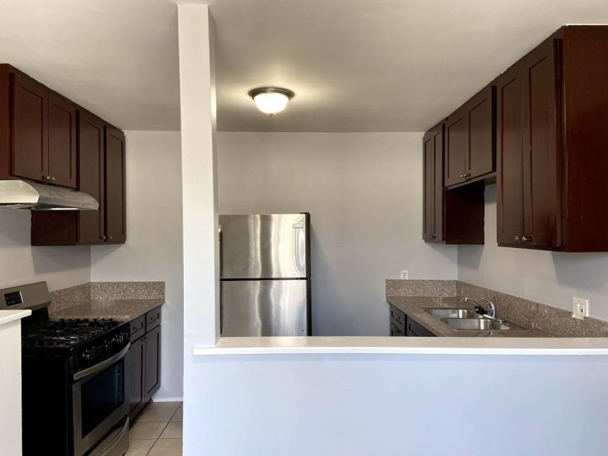 Apartment for rent at 4633 August St, Los Angeles, CA 90008