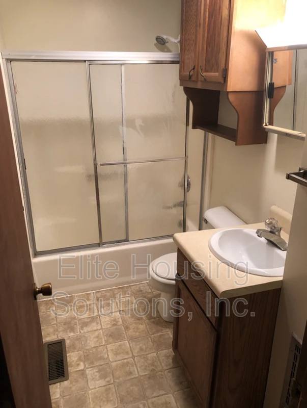Apartment for rent at 108 E Buck Ave, Rural Retreat, VA 24368