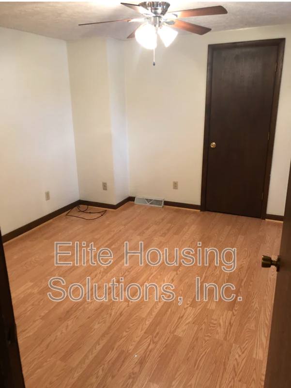 Apartment for rent at 108 E Buck Ave, Rural Retreat, VA 24368