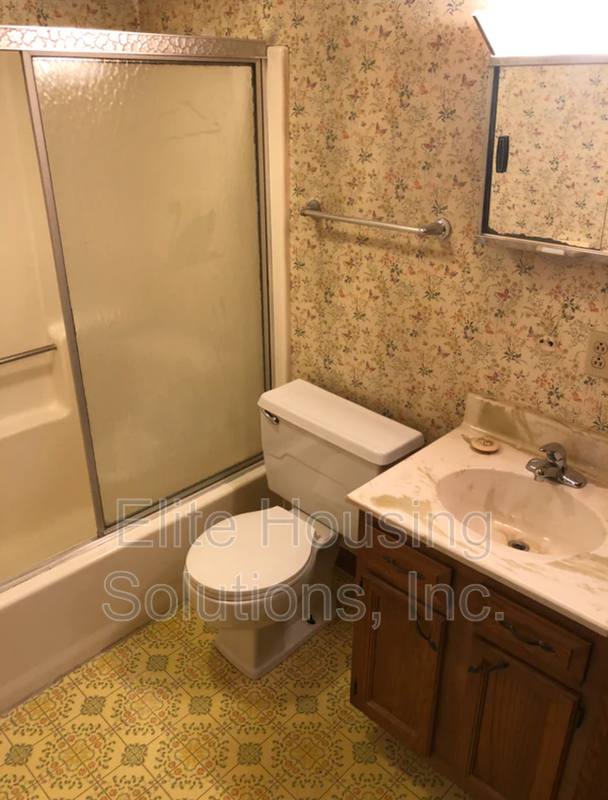 Apartment for rent at 108 E Buck Ave, Rural Retreat, VA 24368