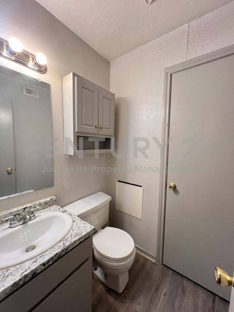 Apartment for rent at 1108 N Elm St, Denton, TX 76201