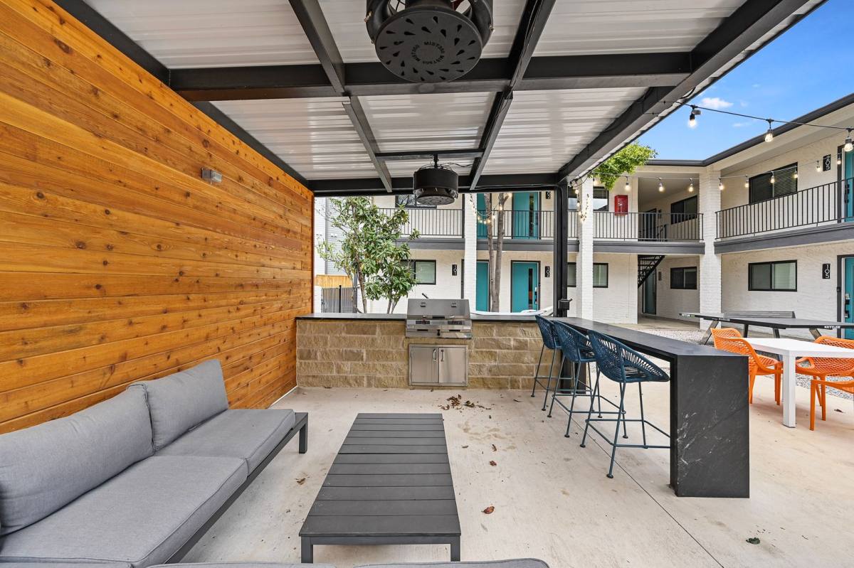 Apartment for rent at 2208 Del Curto Rd, Austin, TX 78704