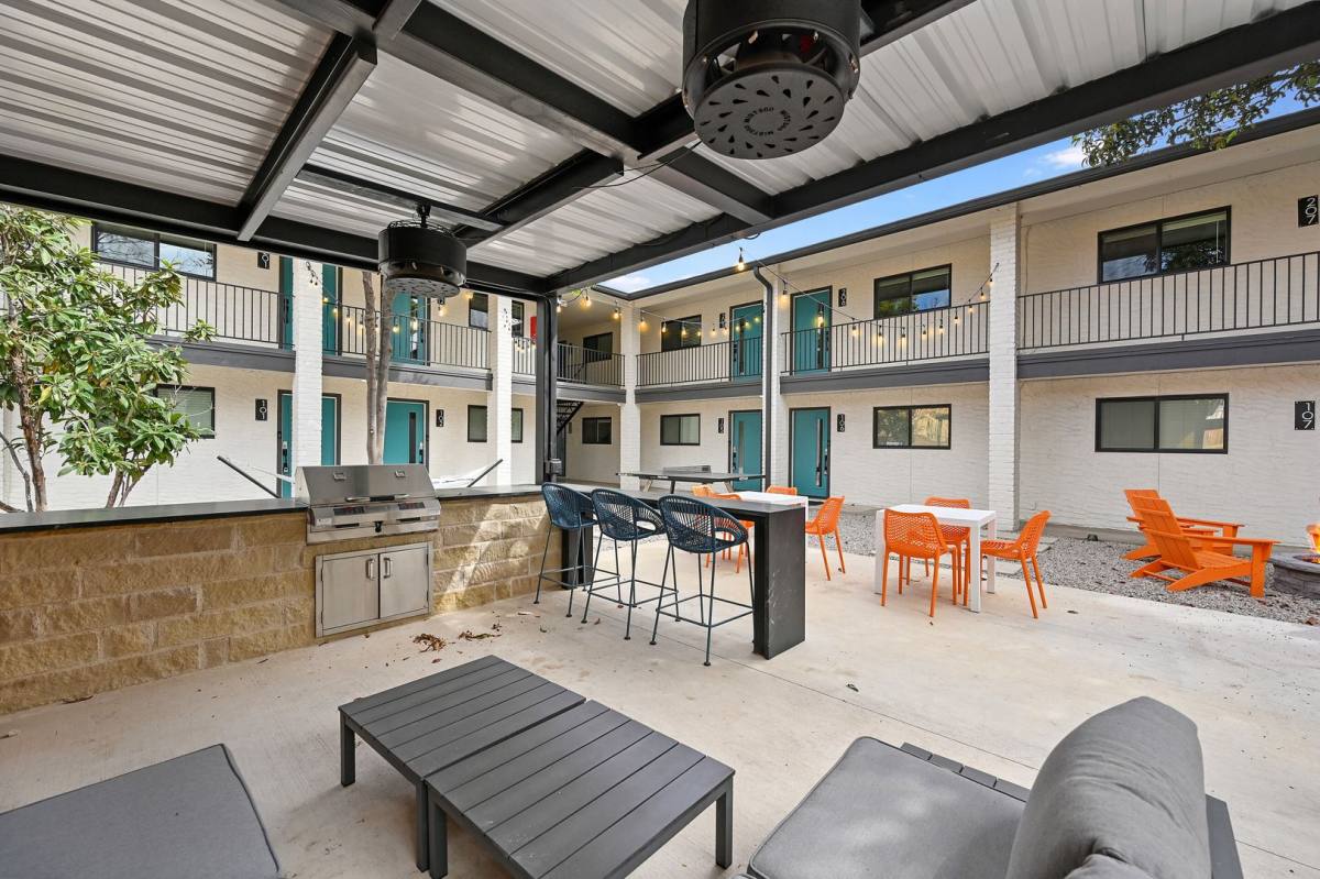 Apartment for rent at 2208 Del Curto Rd, Austin, TX 78704