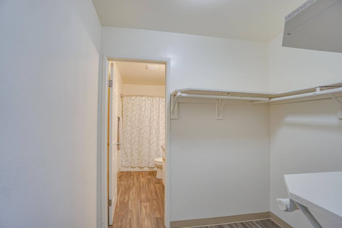 1025 W Main St, Hillsboro, OR 97123 - Apartment for Rent - Image 5