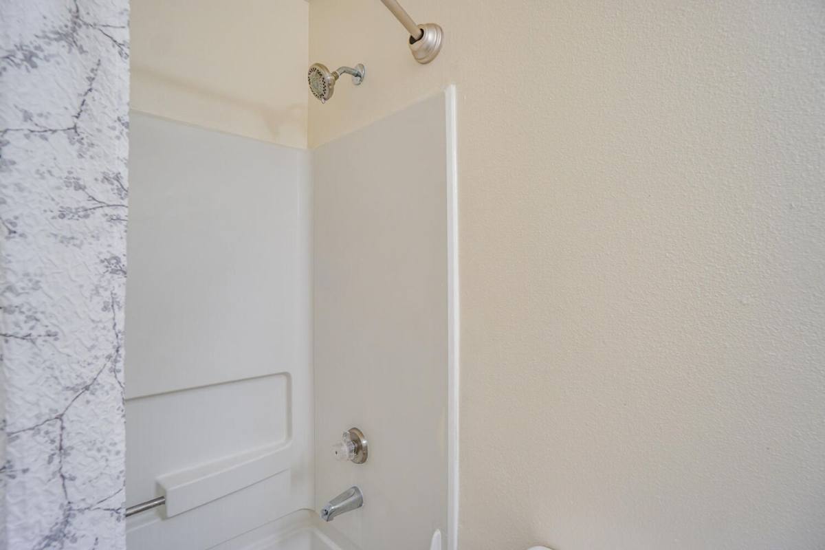 1025 W Main St, Hillsboro, OR 97123 - Apartment for Rent - Image 7