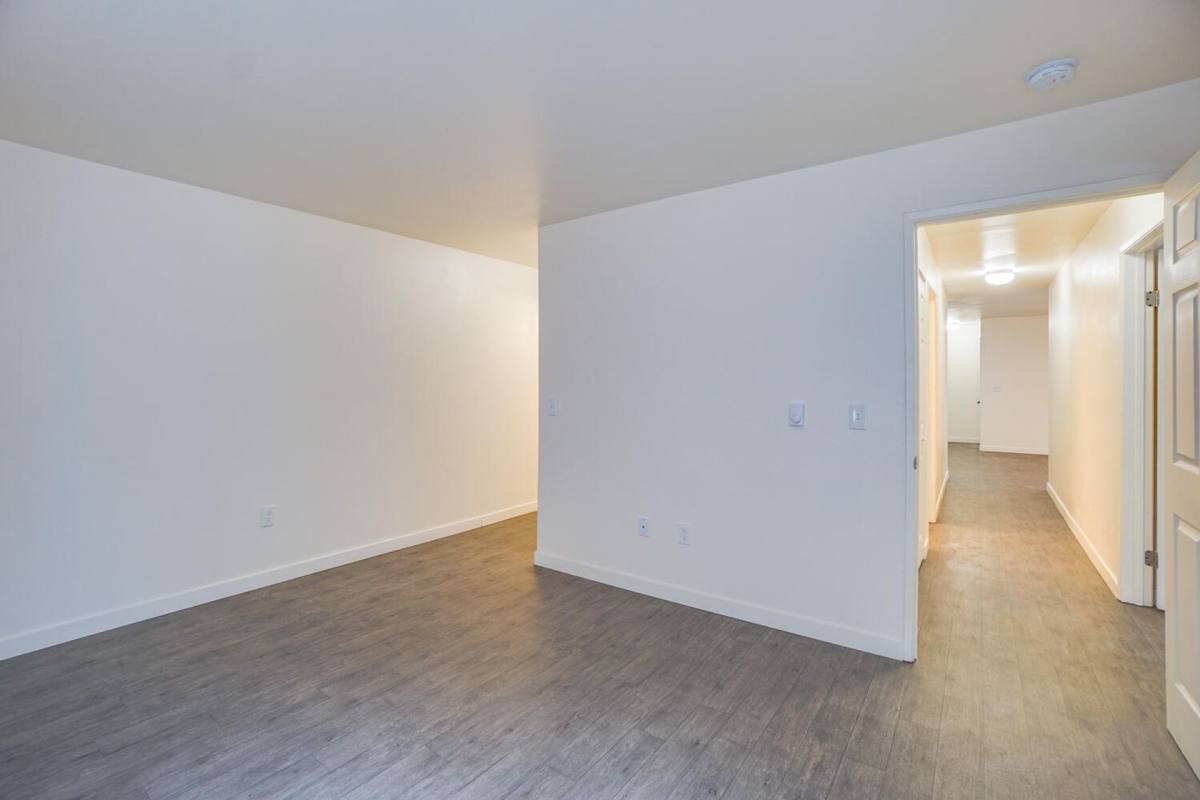1025 W Main St, Hillsboro, OR 97123 - Apartment for Rent - Image 10