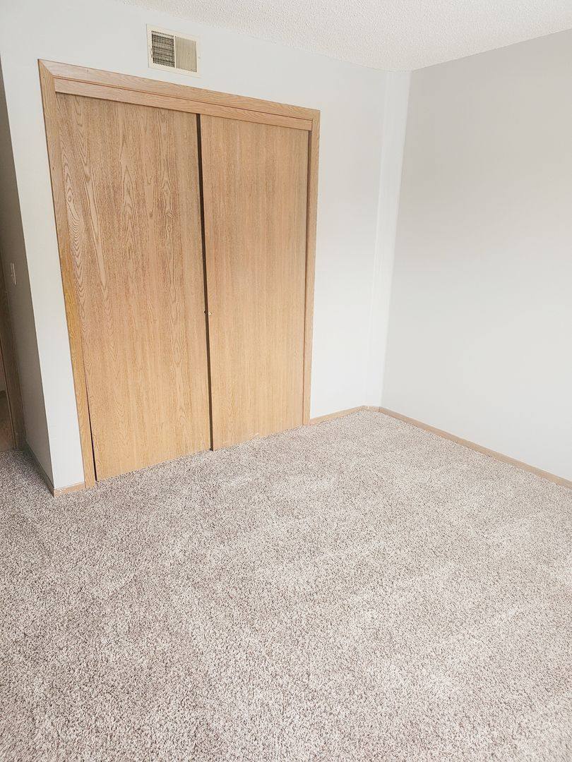 Apartment for rent at 500-510 E 17th St S, Newton, IA 50208